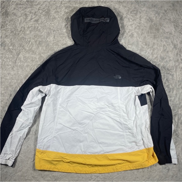 North face jacket - Picture 2 of 8